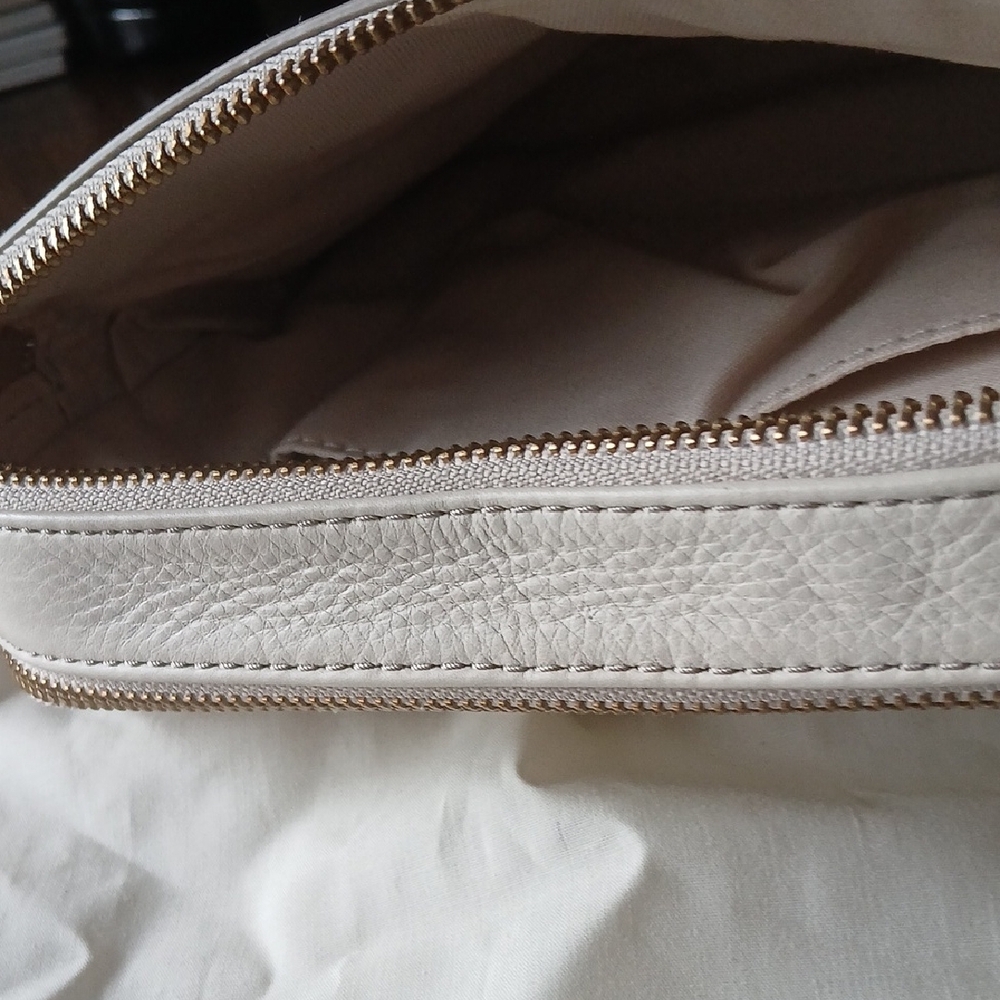 Fossil Leather Sydney Crossbody Bag - Picture 6 of 9